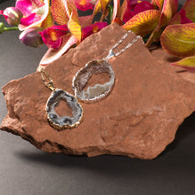 Load image into Gallery viewer, Chain-Necklace-Agate Geode