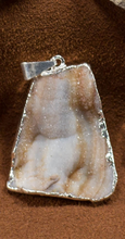 Load image into Gallery viewer, Drops-Dolphins-Agate-Abstract Look