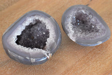 Load image into Gallery viewer, Natural Agate Polished Treasure Box